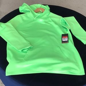 Women’s Nike therma-fit pullover w hoodie NEW